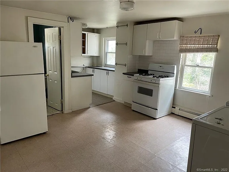 191 Saint John St #2B — Photo 9