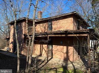 7957 Main St, Middletown, VA 22645