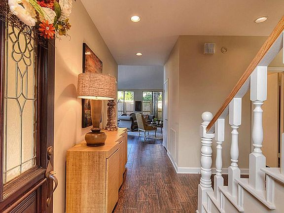 4th image of 1307 Kent Oak Dr