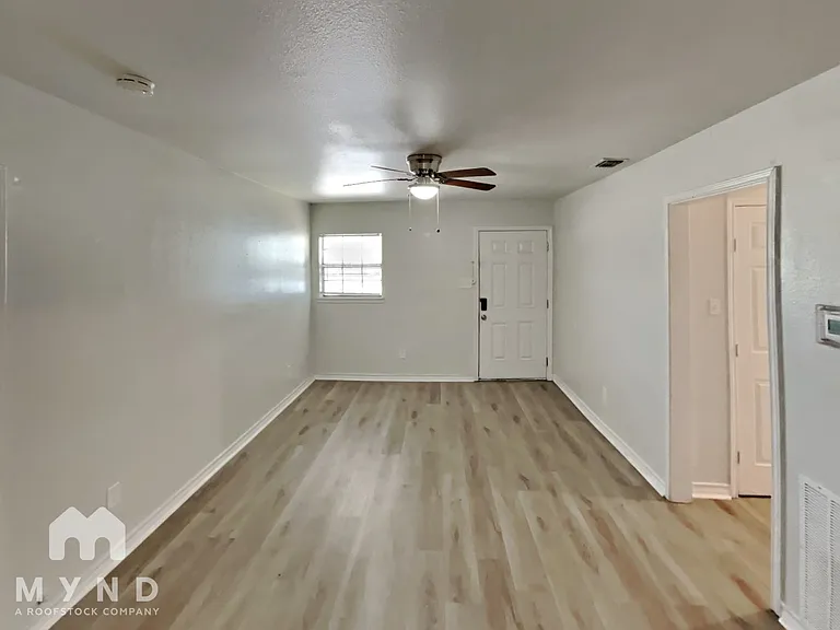 1721 Whiting Dr — Photo 19