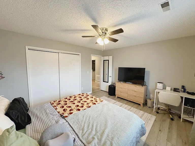 1505 W 8th Street Terr — Photo 14