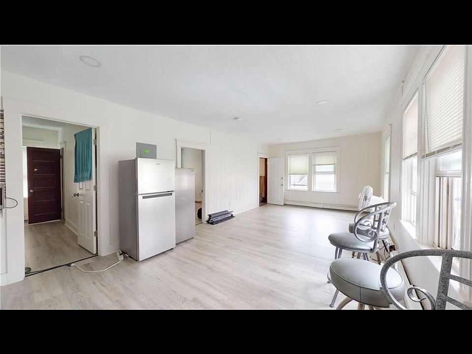 2nd image of 163 Sabin St Floor 3