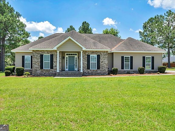 5th image of 410 Heartwood Ln