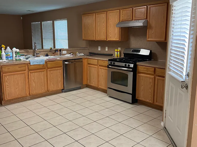 5426 Cinnamon Lake Dr — Photo 20
