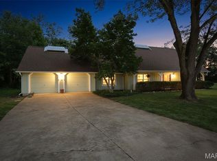436 Shenandoah Dr, Farmington, MO 63640