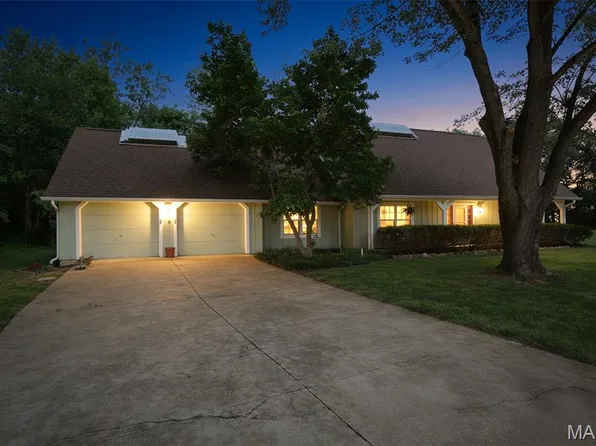 436 Shenandoah Dr, Farmington, MO 63640