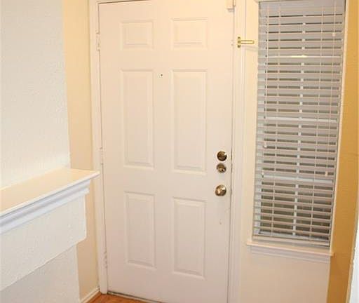 2nd image of 728 Creekwood Ct