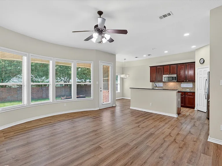 11823 Eden Ln — Photo 4