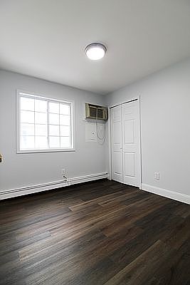 4th image of 65-28 Bayfield Ave #1