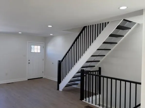8036 Mars Pl, Philadelphia, PA 19153