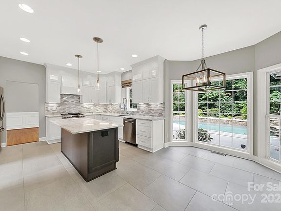 5th image of 9901 Julliard Dr