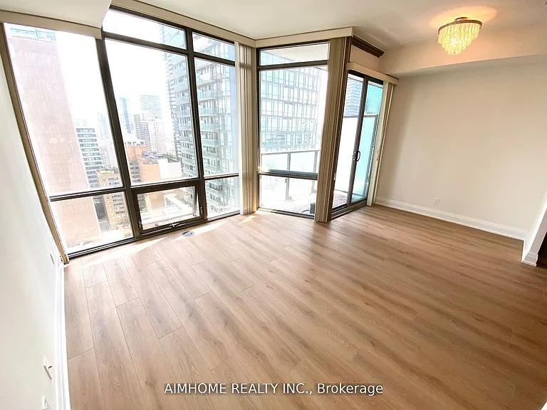 832 Bay St #2007 — Photo 20