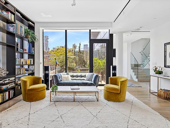 5th image of 15 Renwick St Unit Penthouse 2