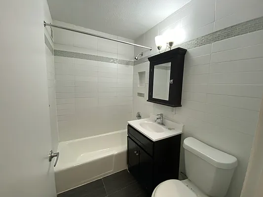 Rented by Compass | media 13