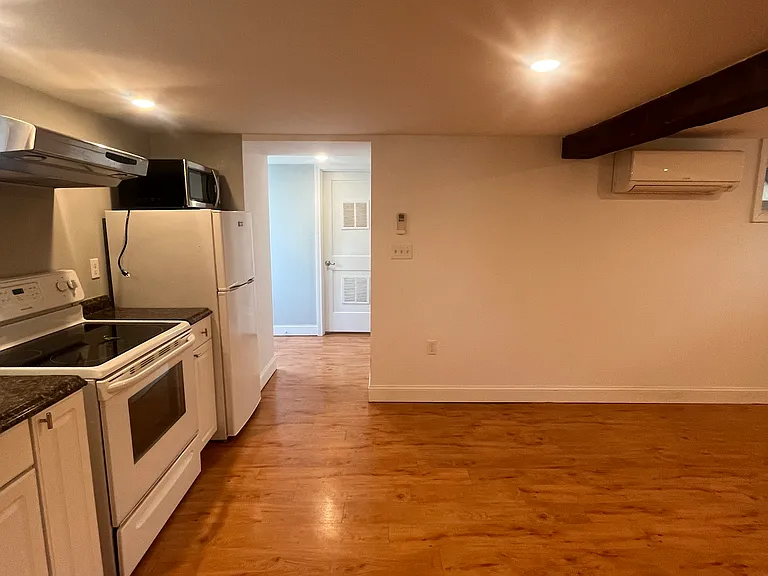 18A Silver Lake Ave #A — Photo 2