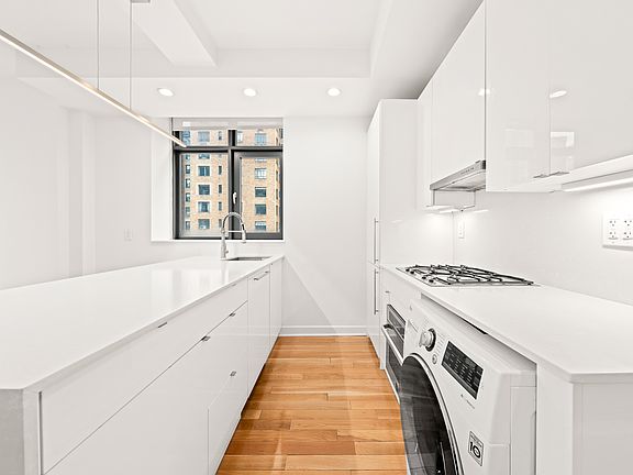 5th image of 49 E 34th St #11C