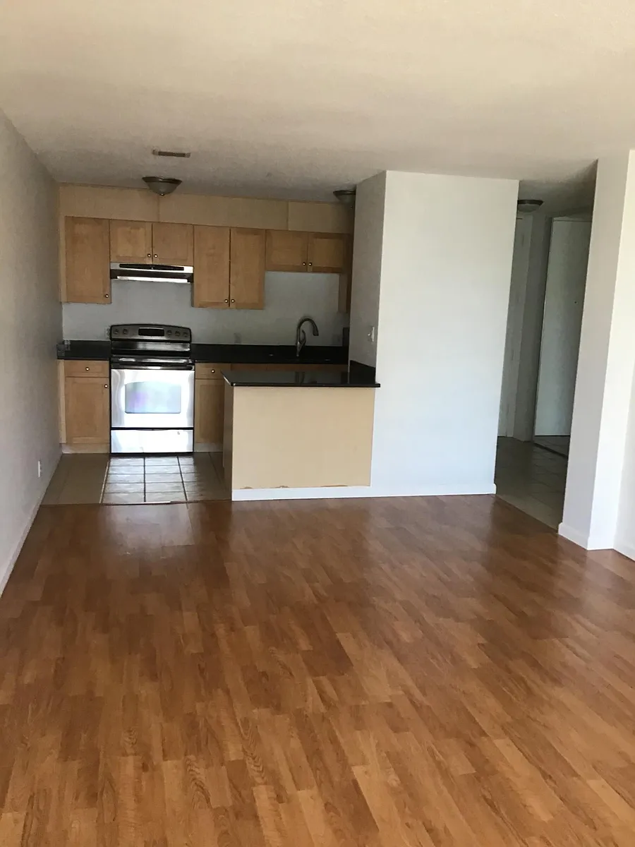 Building Photo - 2500 S York St #403