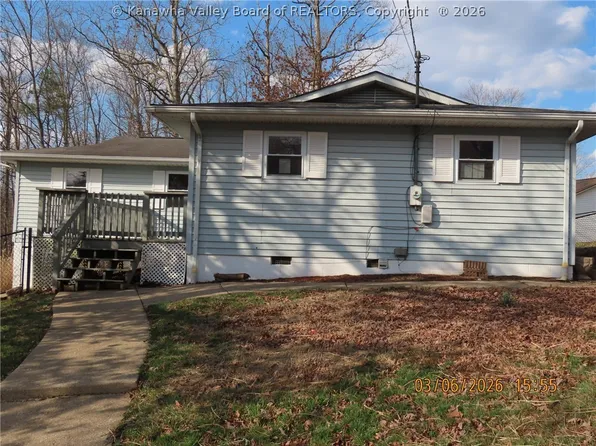 5017 Buffy Dr, Cross Lanes, WV 25313