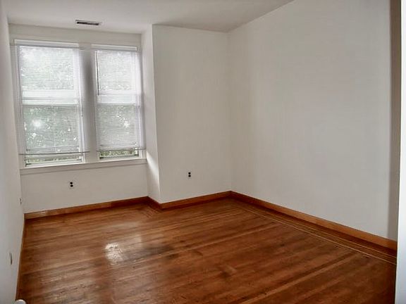 5th image of 2001 Green St APT 2F