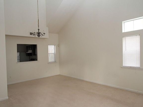 4th image of 2457 Rockwater Cir