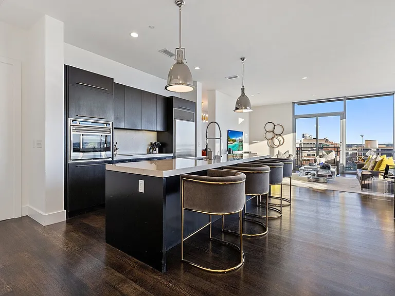 2200 Victory Ave #1105 — Photo 8
