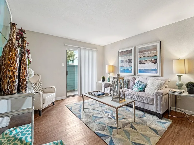 Waters at Westchase Apartments — Photo 15