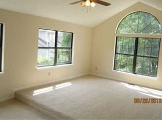 8590 Laurel Ct, Fishers, IN 46038