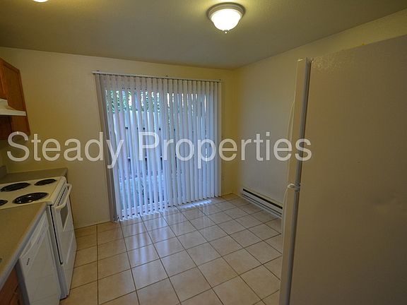 4th image of 1453 E Morton St APT 1