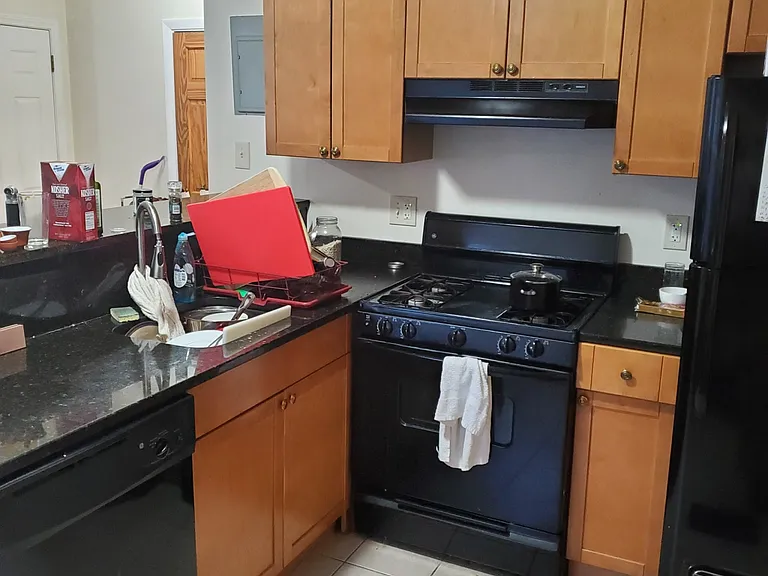 185 Beacon St #2 — Photo 9