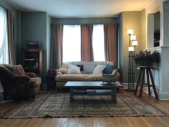 Living Rm~Sitting Area