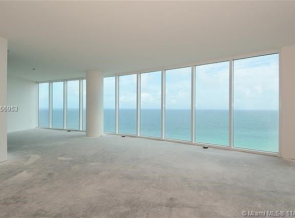 TRUMP #1805 Living Room.