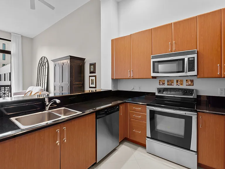 701 S Olive Ave #218 — Photo 7