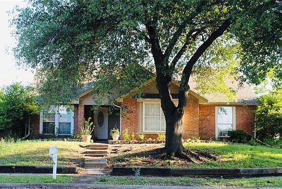 2nd image of 1406 Beverly Dr