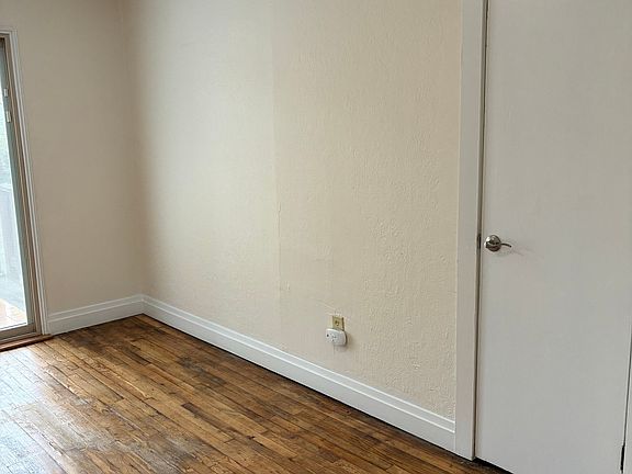 5th image of 111 Saint Clair Ave