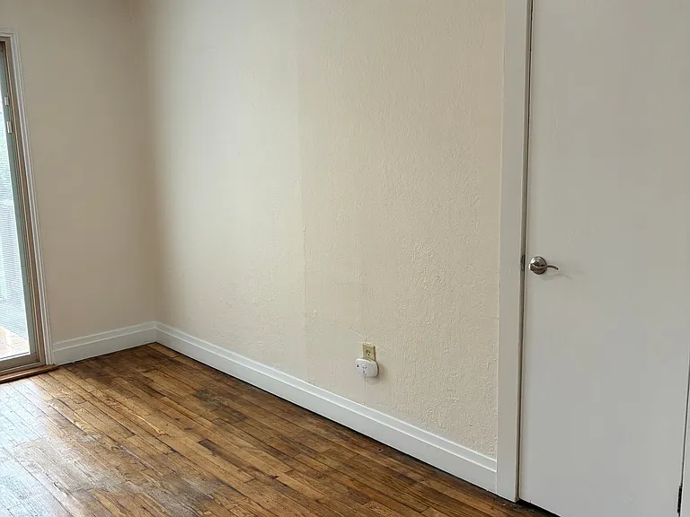 111 Saint Clair Ave — Photo 5