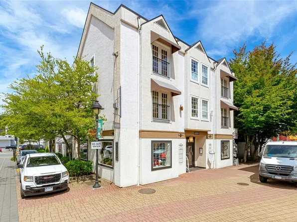 43 Lois Ln #302, Duncan, BC V9L 5H4