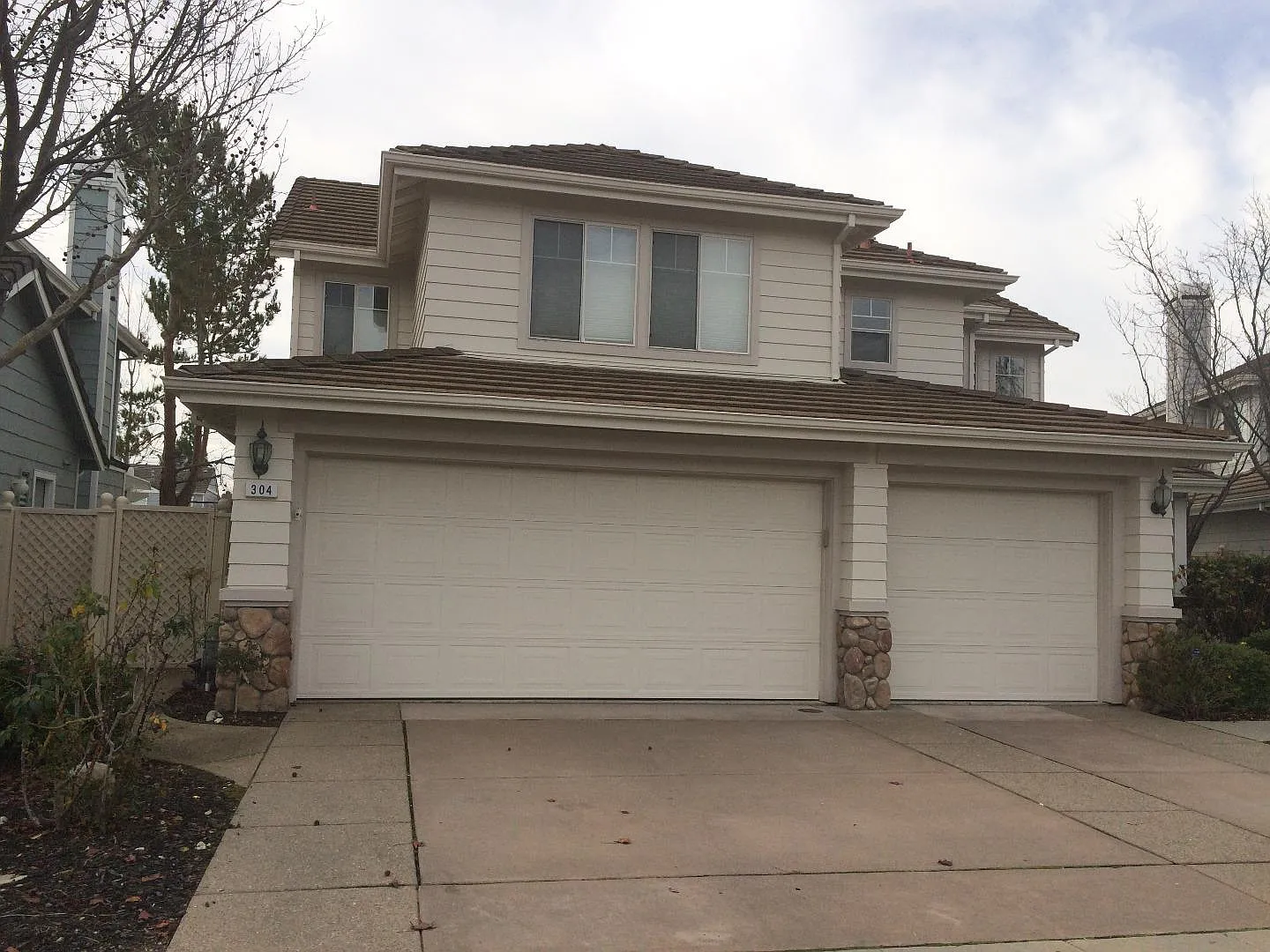 304 Mindanao Dr photo 1