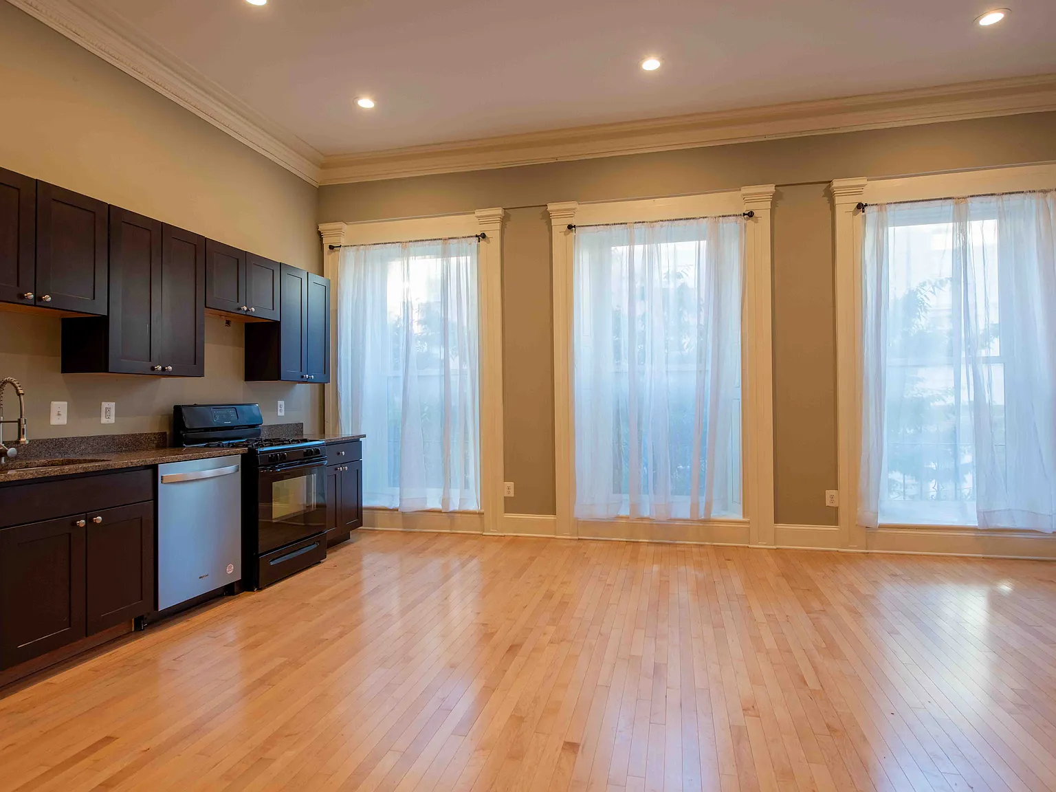 1 bed, 600 sqft, $1,550 — Photo 3