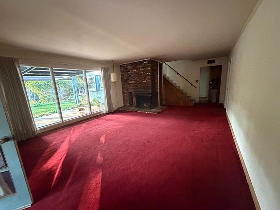 5th image of 1280 Grant Rd