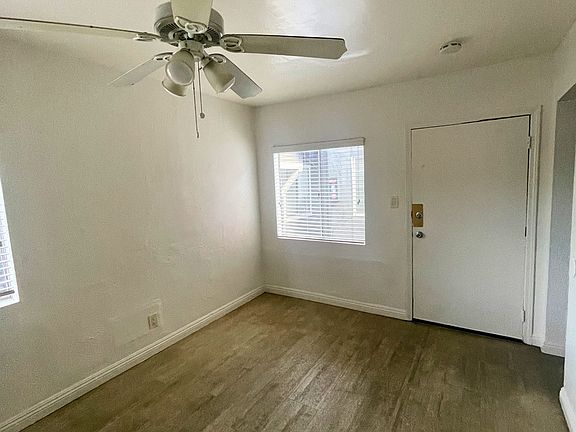 5th image of 1377 Warren Ave APT 8