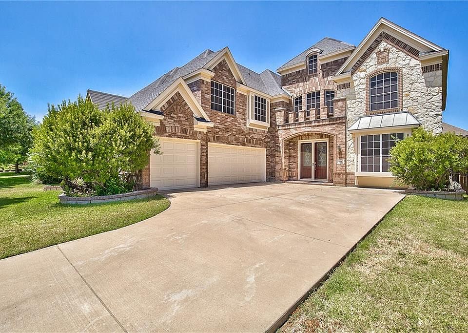1st image of 604 Hogan Alley Dr