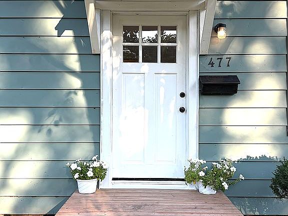 Classic Craftsman entryway