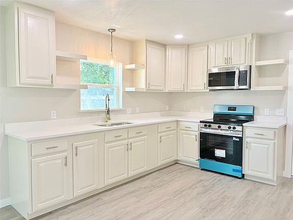 2nd image of 1329 4th St