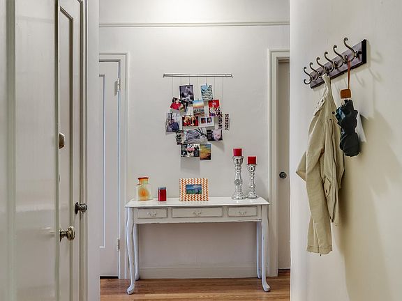 4th image of 1450 Chestnut St #101