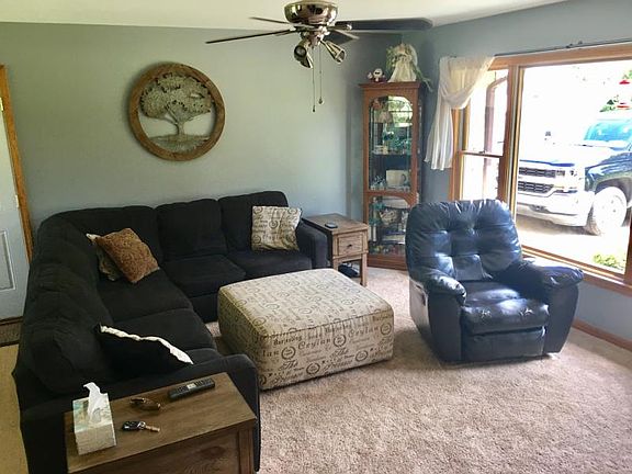 2nd image of 55 Wood St