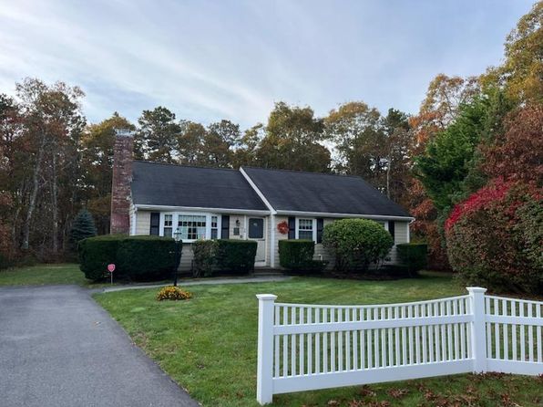 35 Graces Way, South Dennis, MA 02660