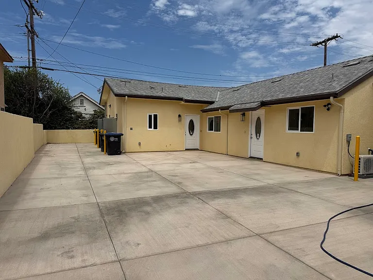 321 Porter St #B — Photo 16