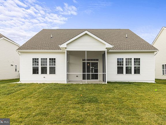 4th image of 306 Heritage Shores Cir