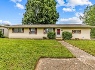 2938 W Scott St, Springfield, MO 65802
