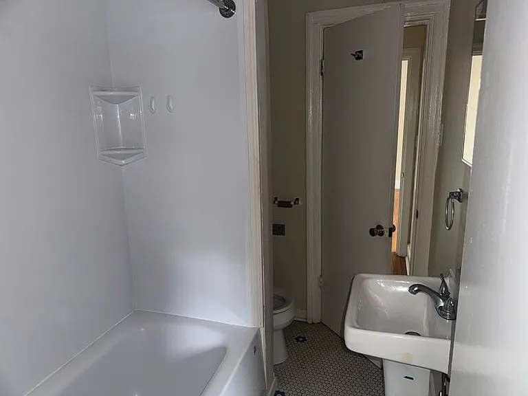 820 Maury St #2 — Photo 9